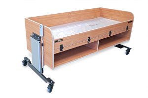 Neerklapbaar hekje tbv aankleedtafel Jim