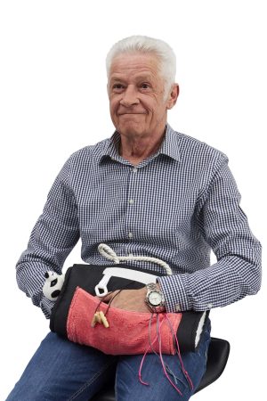 Belevingsmuff in de kleur zwart, wasbaar, met handvat